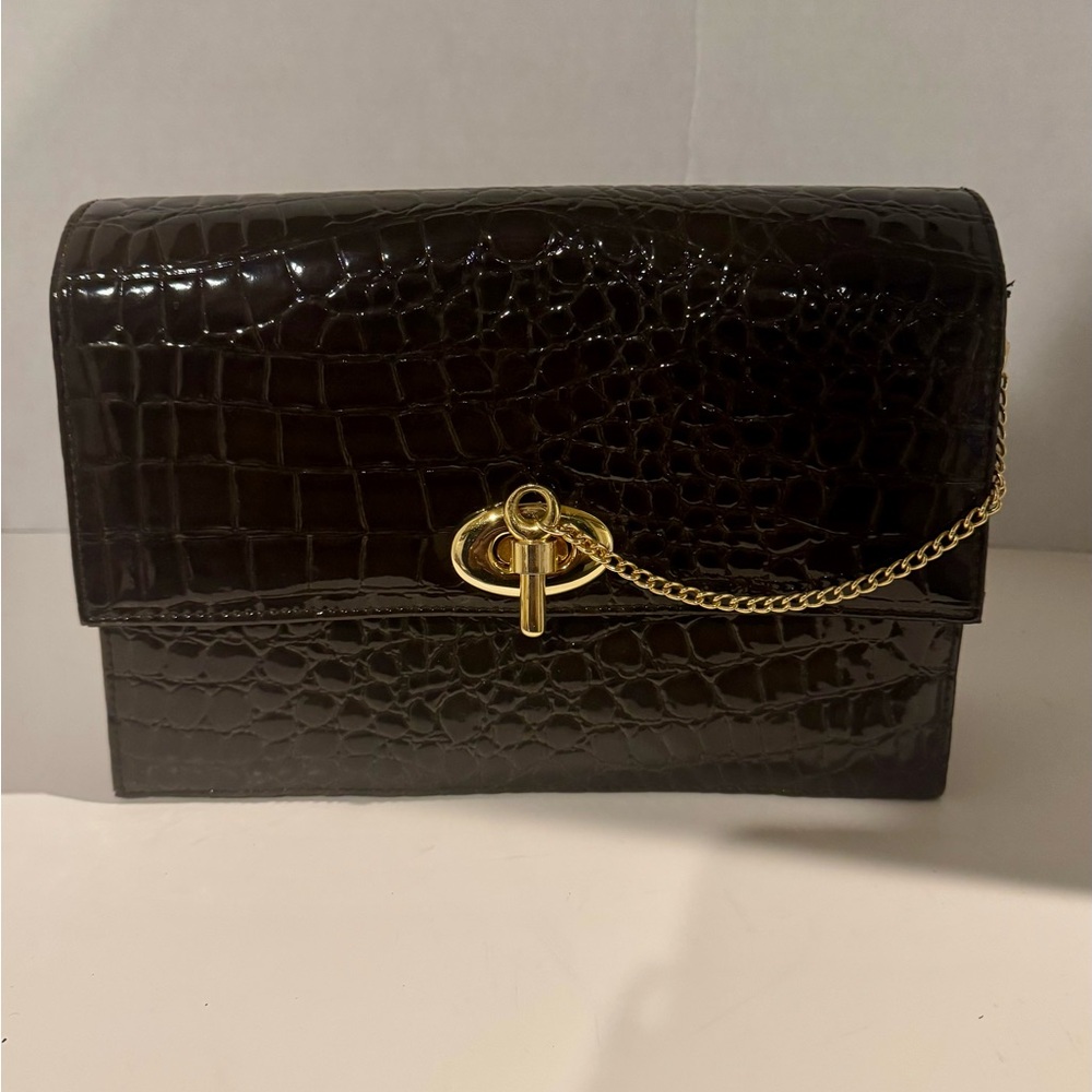 Elegant Black Croc-Embossed Women's Bag